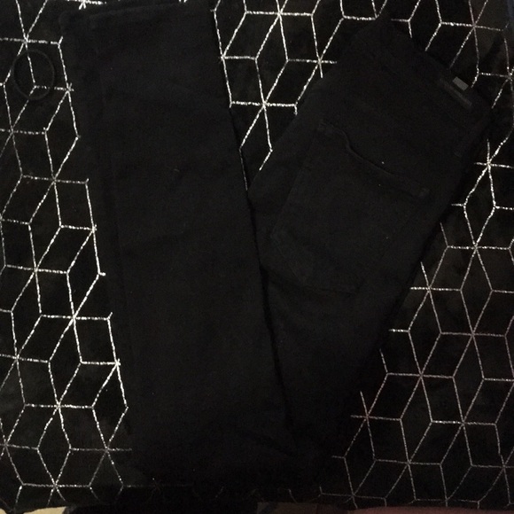 Black skinny jeans with lots of stretch - Picture 1 of 2